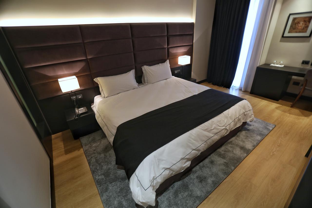 Privilege & Hotel Farke e Madhe