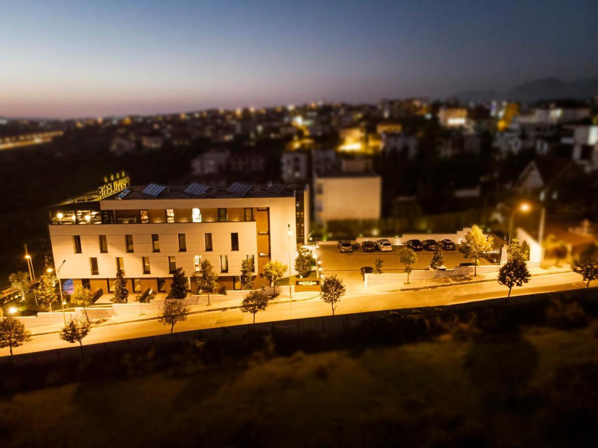 Privilege & Hotel Farke e Madhe